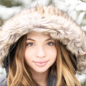 Meet your Posher, Abbie